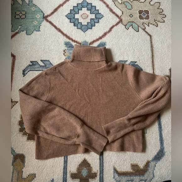 Reformation Cashmere Luisa Sweater - Picture 2 of 4